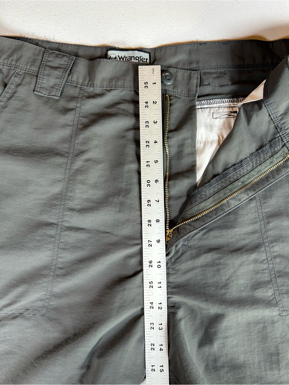 Wrangler Outdoor Performance Gray Nylon Cargo Shorts Men’s Size 38 - Picture 7 of 9